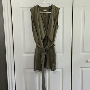 Artisan NY Green Long Line Waterfall Tie Vest Sleeveless Top Size Med Tie Tencel